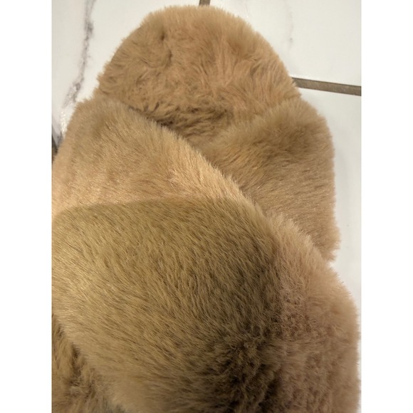 Steve Madden Plush Crossband Slippers Tan M - Picture 3 of 6